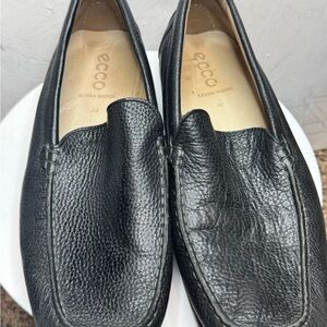 Ecco Men's Textured Black Slip-On Loafers